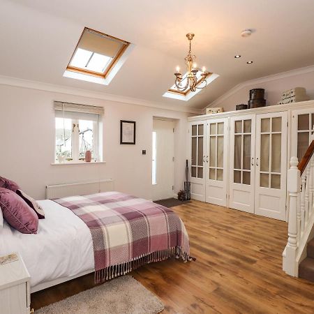 The Garden Suite At Fiddler Hall Barn Ulverston Exteriör bild
